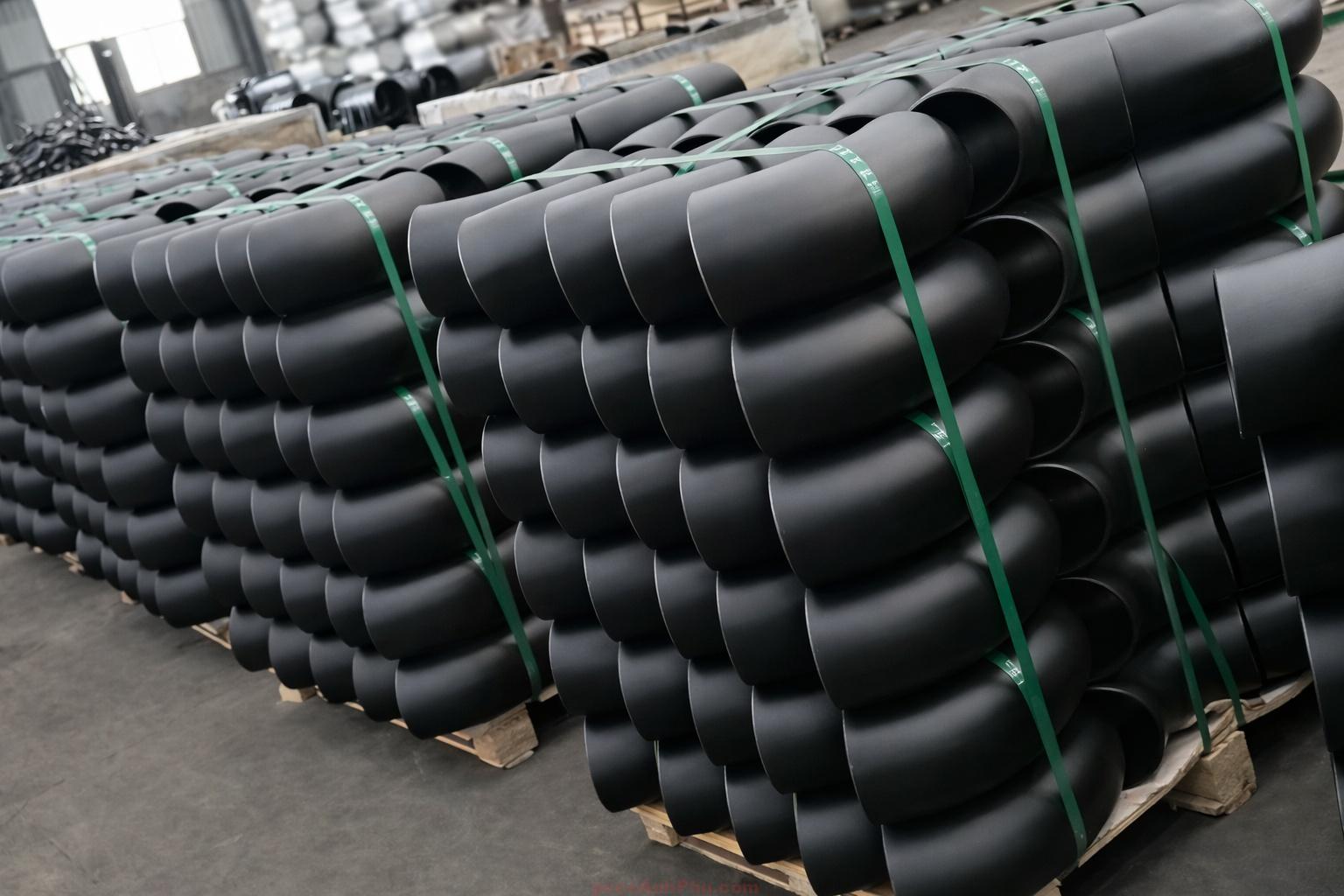 Cút 90 độ SCH20 D125 sơn đen mạ điện phân nhúng nóng